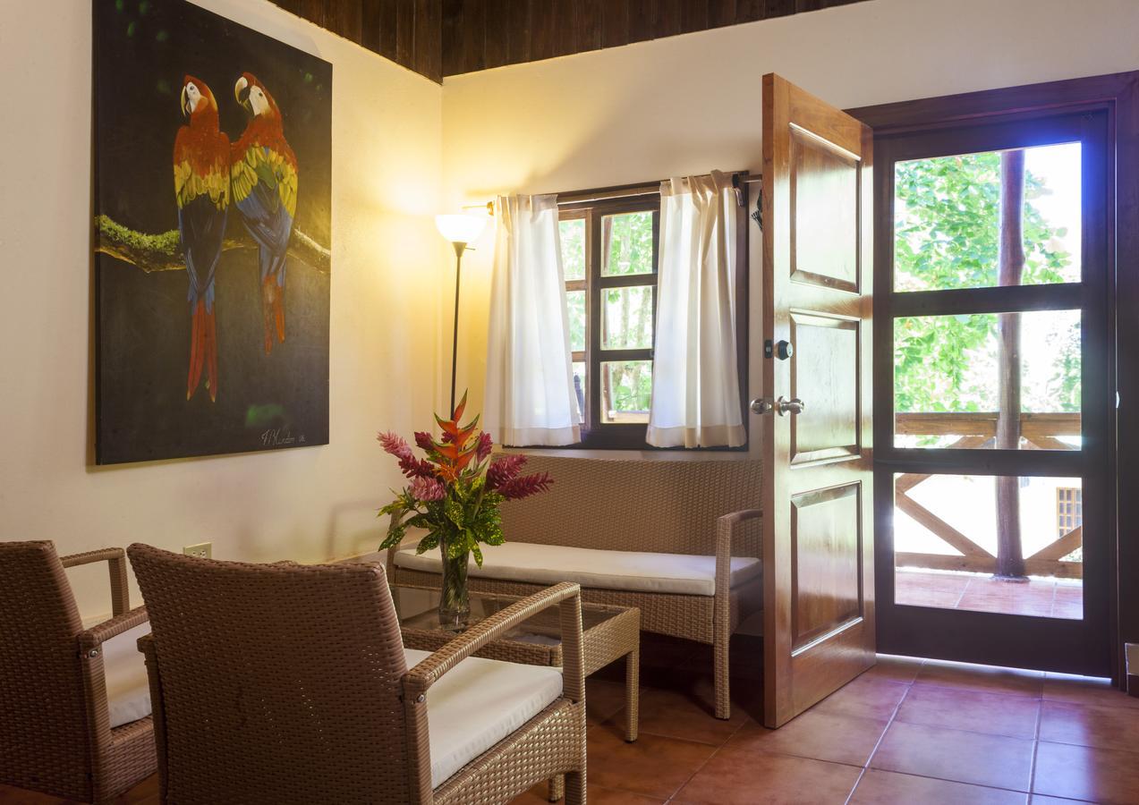 Coconut Grove Oceanfront Cottages 도미니칼 외부 사진