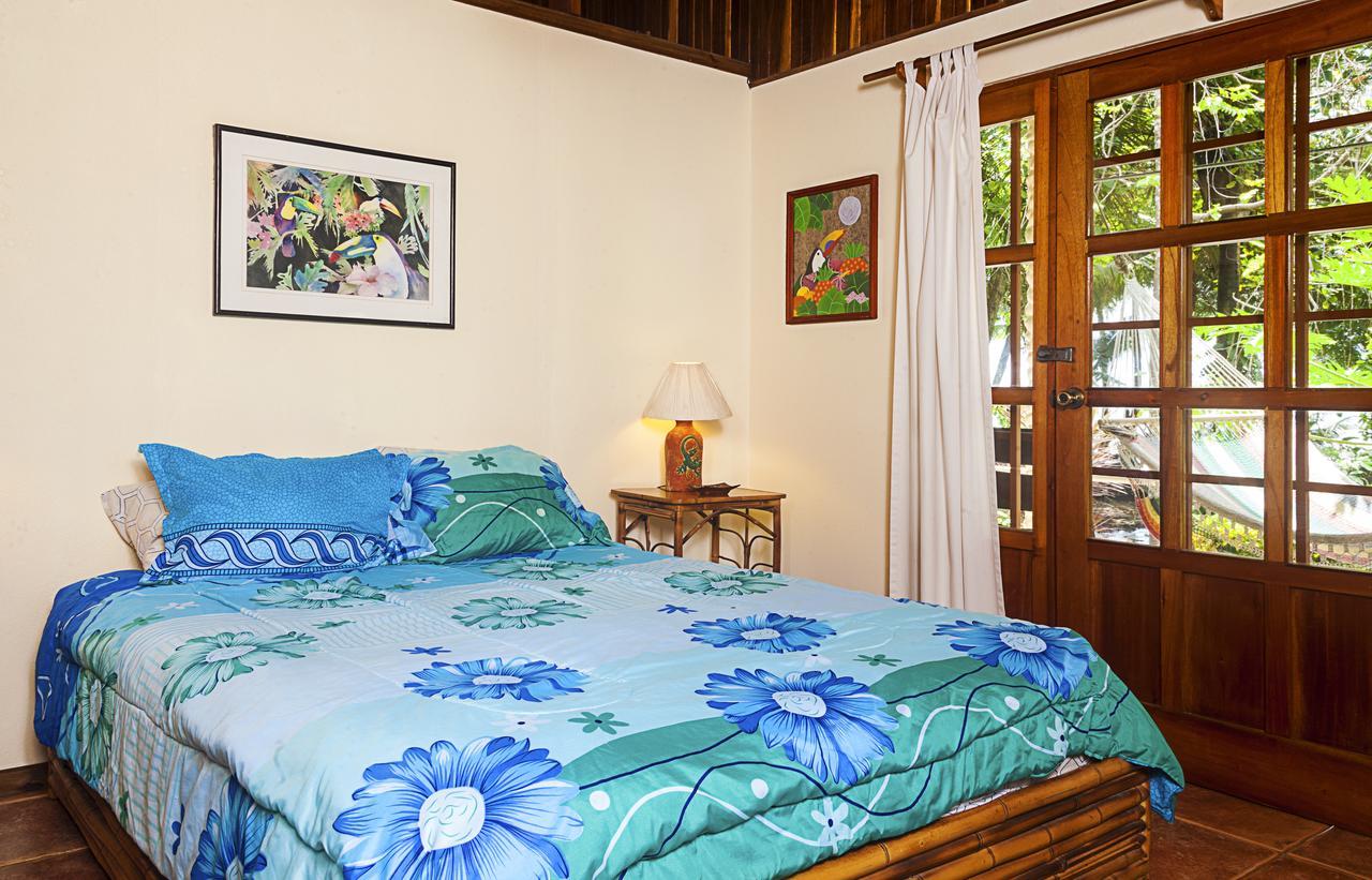 Coconut Grove Oceanfront Cottages 도미니칼 외부 사진